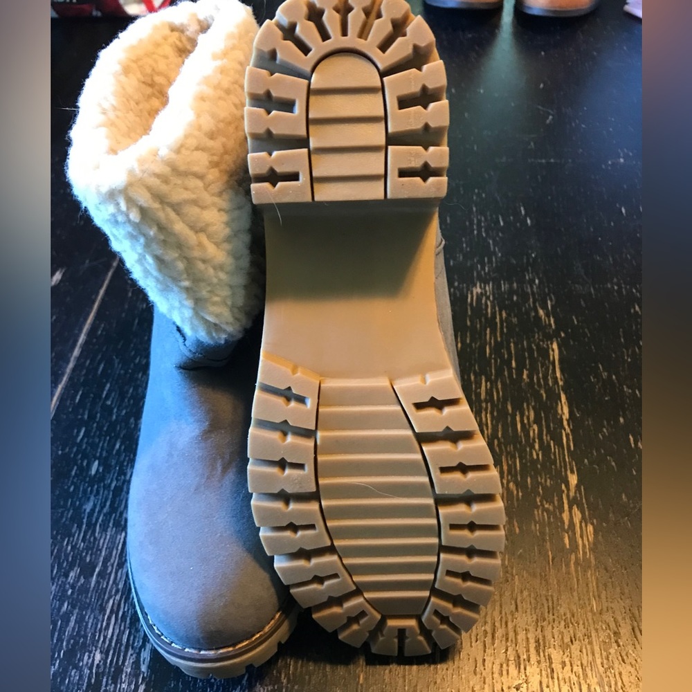Boots - Picture 2 of 2